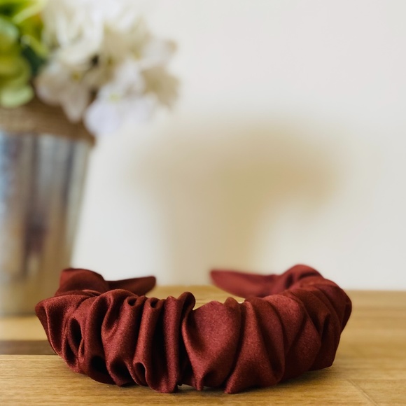 Ruffled ruched Headbands 2 for 14 - Picture 5 of 10